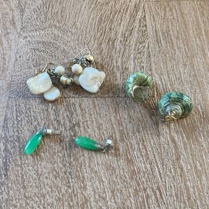 Lot of three fashion earrings